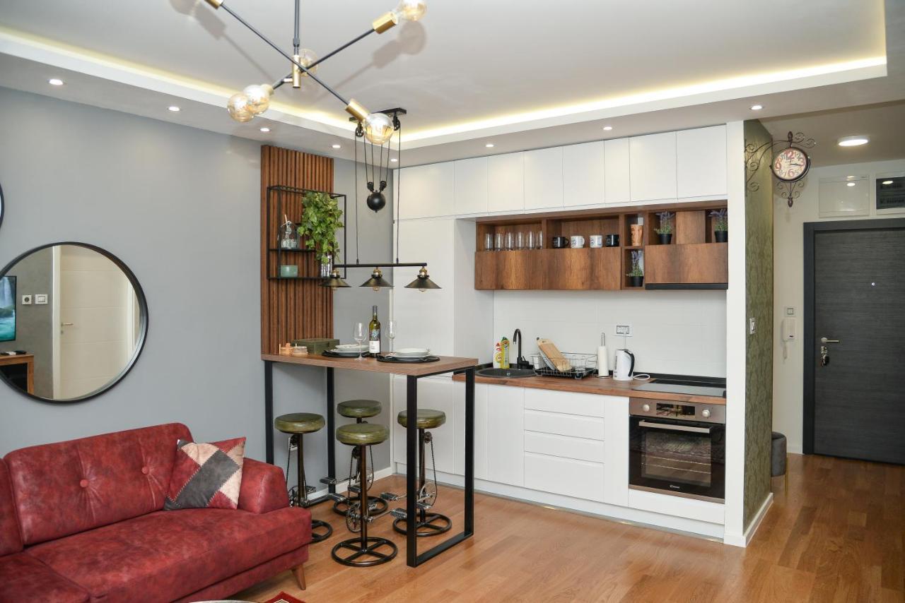 Mirror Apartment With Private Parking 诺威萨 外观 照片